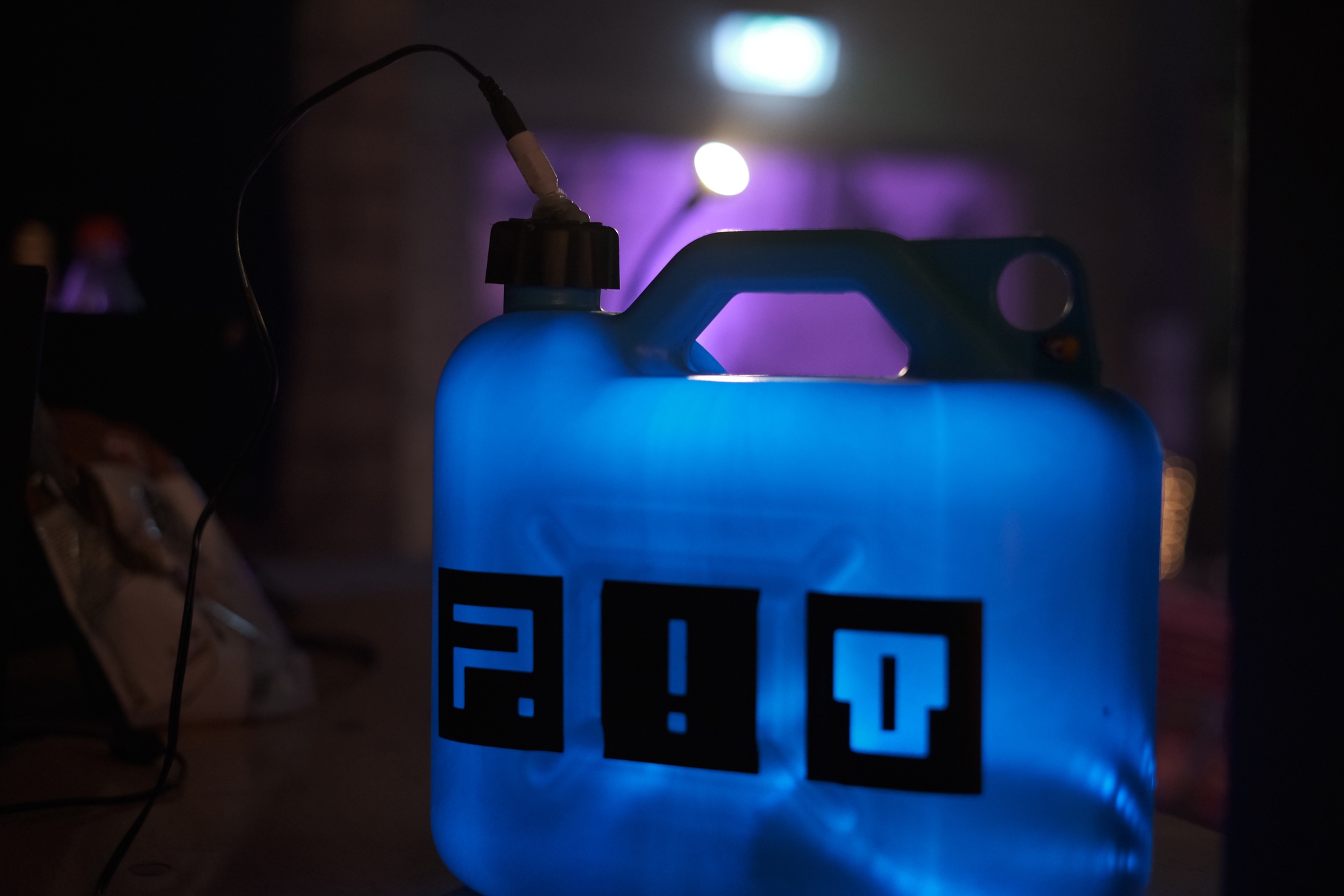 dl25_04_010854_tedXT3_7536