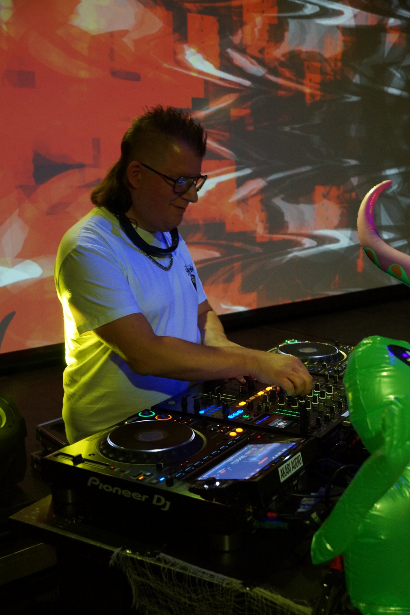 dl25_04_014056_KeyJ_06030